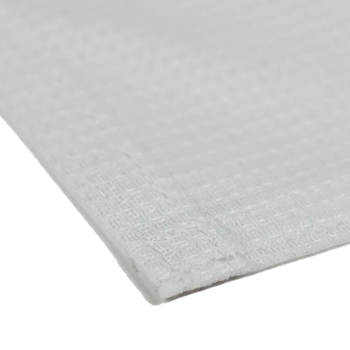 Aan alle zijden omgenaaid