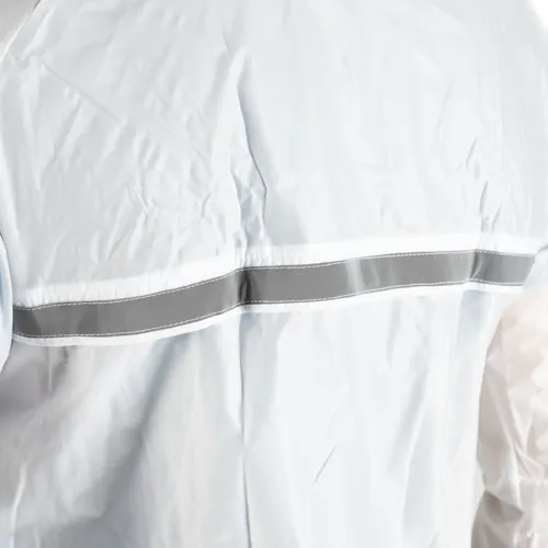 Grote reflector op de rug