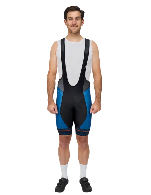  Het model is 178 cm  groot en draagt maat 4