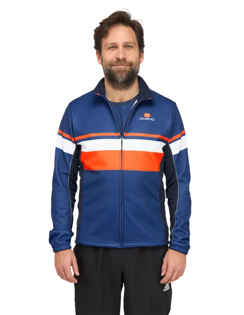  Het model is 175 cm  groot en draagt maat 6